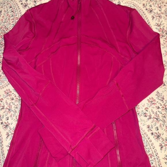 Lululemon - Picture 2 of 3